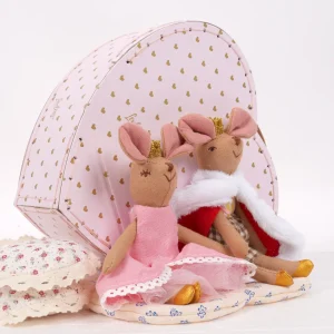 King and Queen Mice in Heart Shape Box by LEVLOVS